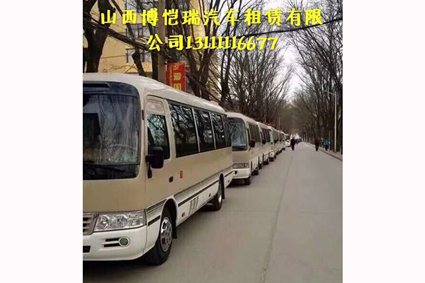 旅游用车