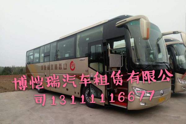 旅游用车